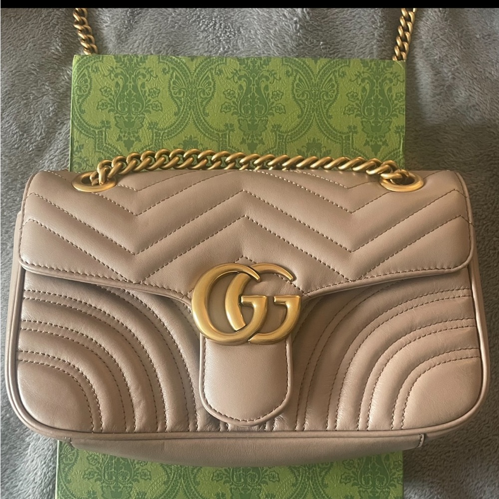 Gucci GG MARMONT SMALL SHOULDER BAG in Dusty Pink Color. Retails for $2,550.